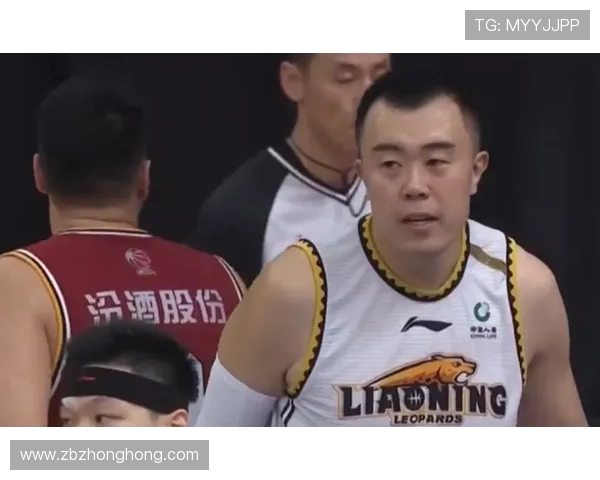 武汉篮球队在世界杯积分榜上以81分稳居第一名，展现强劲实力